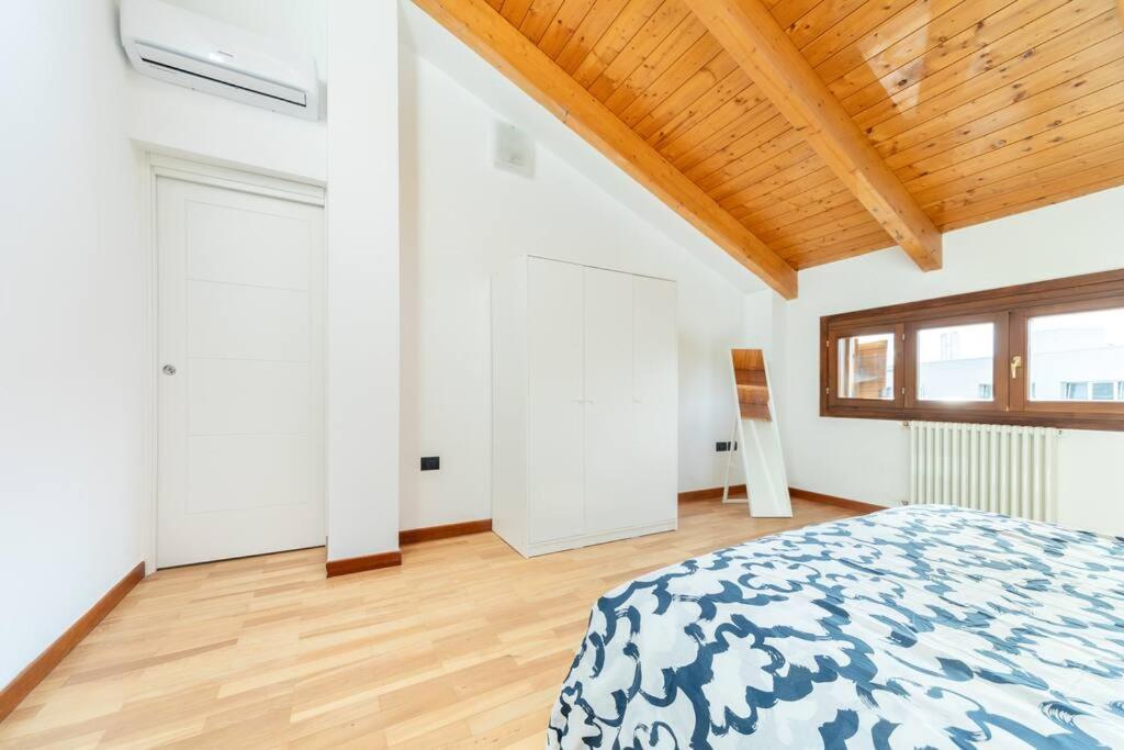 Appartamento Unico A Bologna Con 3 Camere E Parcheggio Gratuito Exterior photo